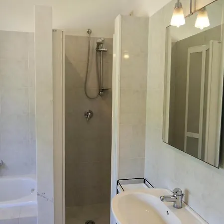 Aparthotel Agriturismo Le Veneri Con Piscina A Cerreto Guidi